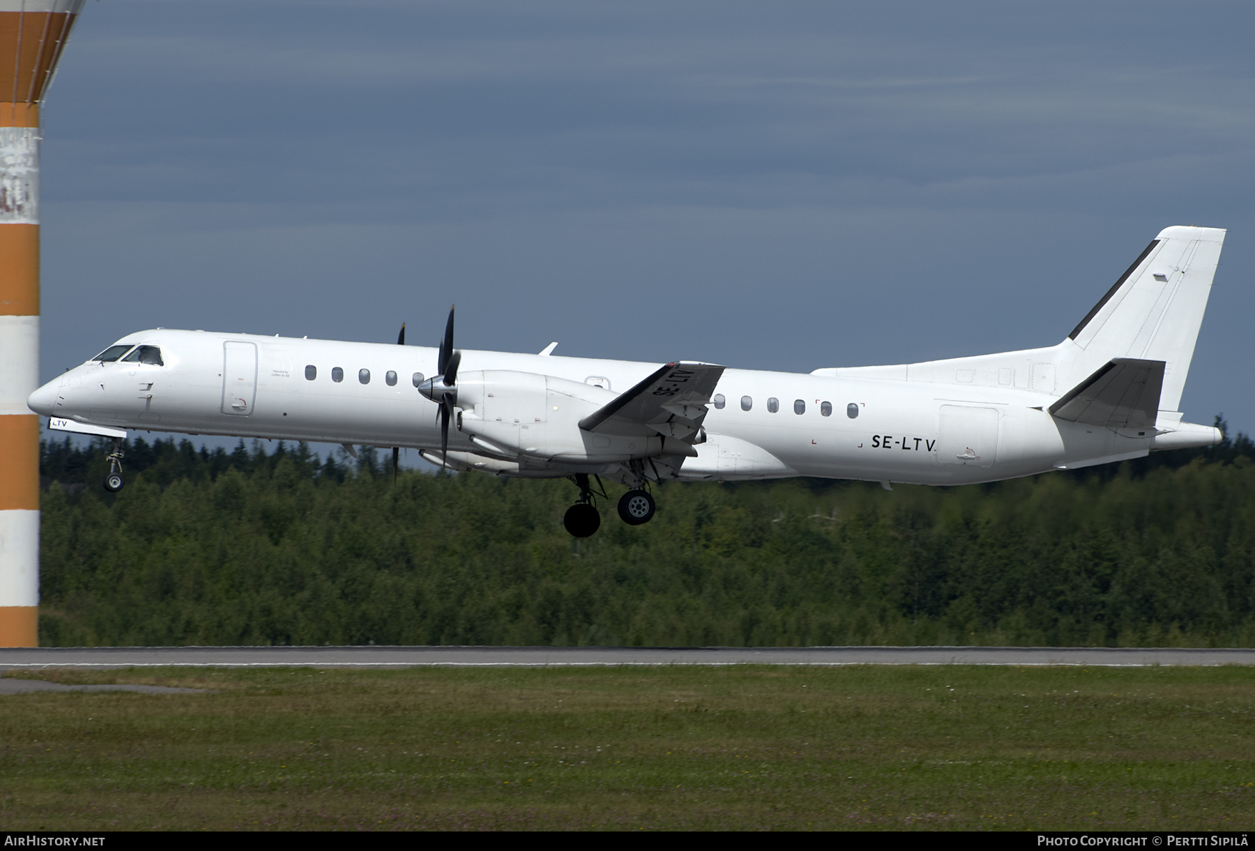 Aircraft Photo of SE-LTV | Saab 2000 | Golden Air | AirHistory.net #202493