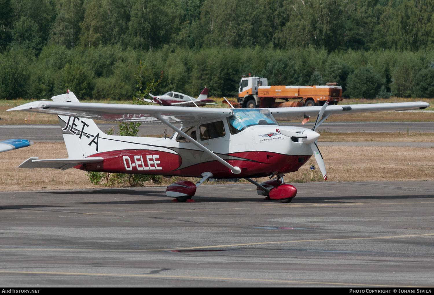 Aircraft Photo of D-ELEE | Cessna 172S(Centurion) Skyhawk SP | AirHistory.net #202572