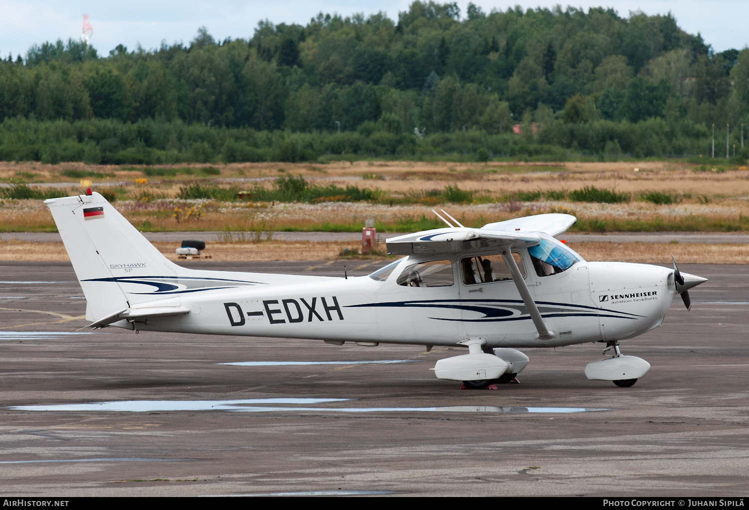 Aircraft Photo of D-EDXH | Cessna 172S Skyhawk SP II | Flugschule ARDEX | AirHistory.net #202605