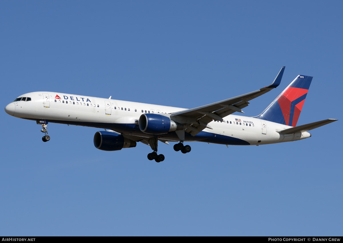 Aircraft Photo of N693DL | Boeing 757-232 | Delta Air Lines | AirHistory.net #202861