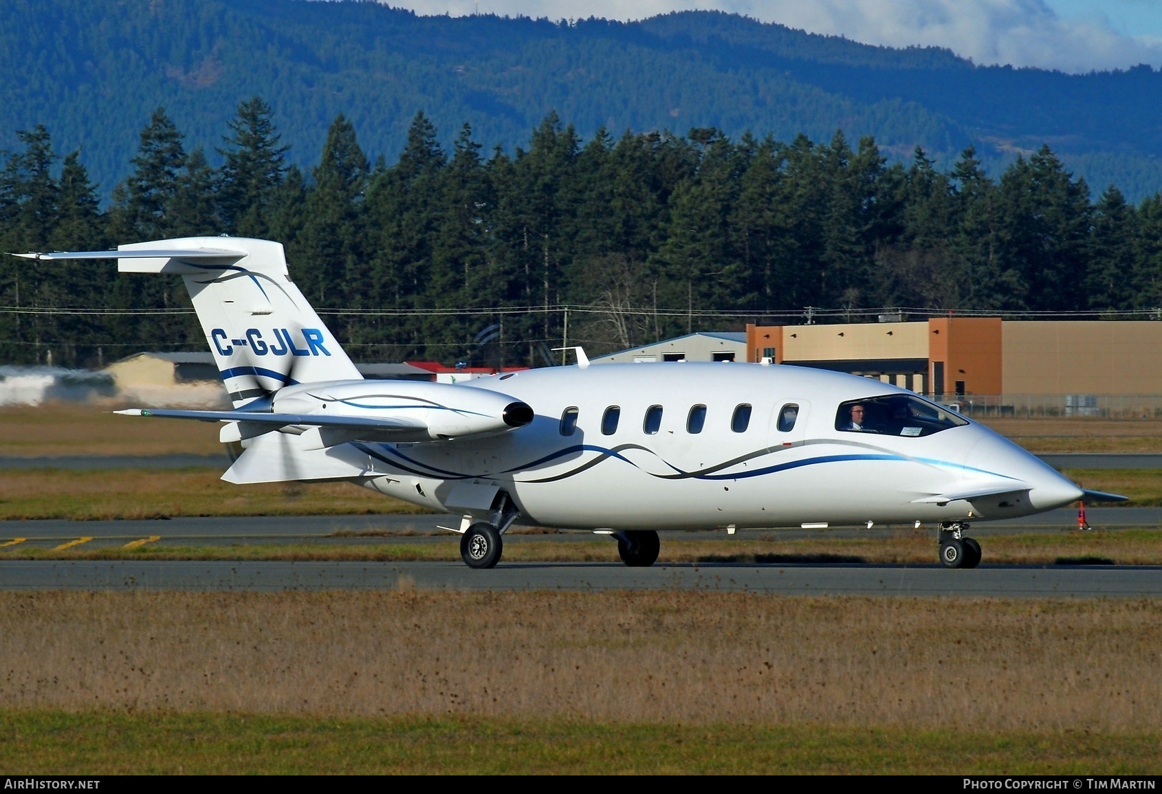 Aircraft Photo of C-GJLR | Piaggio P-180 Avanti | AirHistory.net #202956