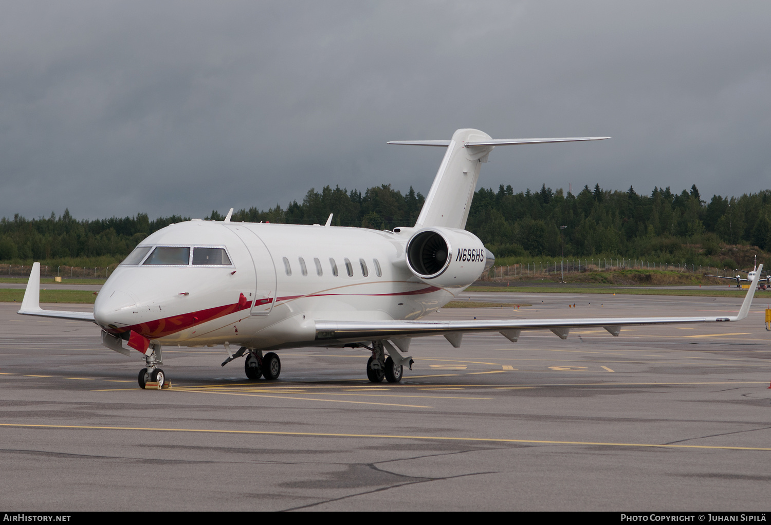 Aircraft Photo of N696HS | Bombardier Challenger 605 (CL-600-2B16) | AirHistory.net #202962