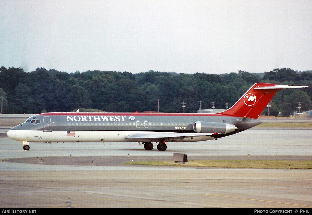 Aircraft Photo of N8929E | McDonnell Douglas DC-9-31 | Northwest Airlines | AirHistory.net #203228