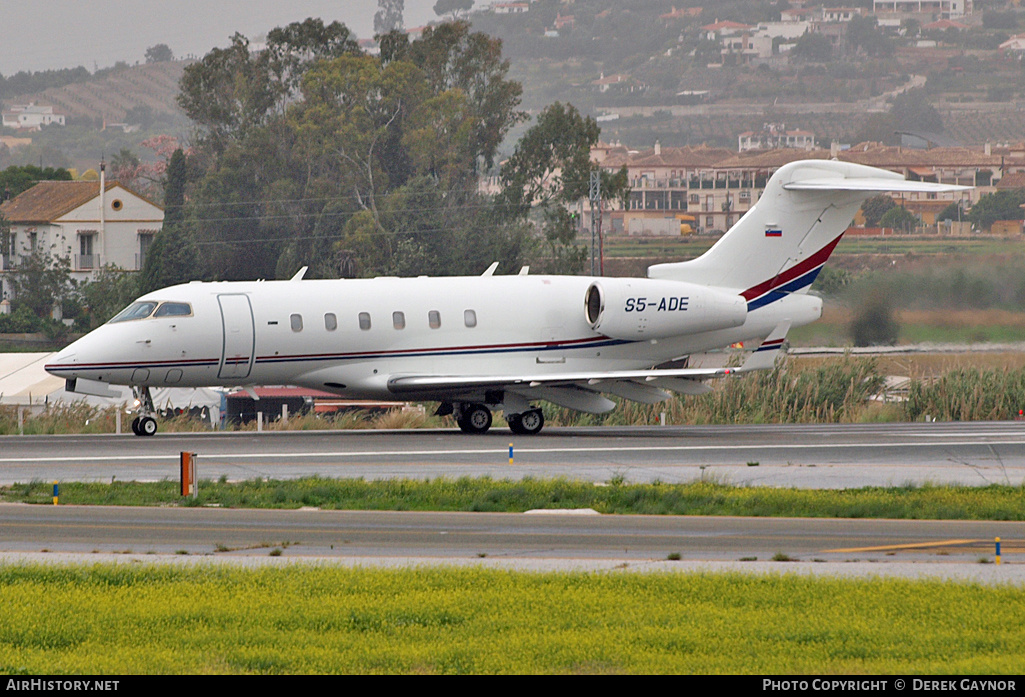 Aircraft Photo of S5-ADE | Bombardier Challenger 300 (BD-100-1A10) | AirHistory.net #203250