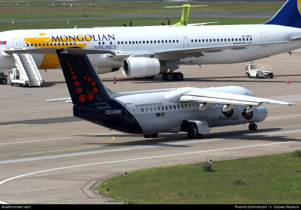 Aircraft Photo of OO-DWE | British Aerospace Avro 146-RJ100 | Brussels Airlines | AirHistory.net #203309