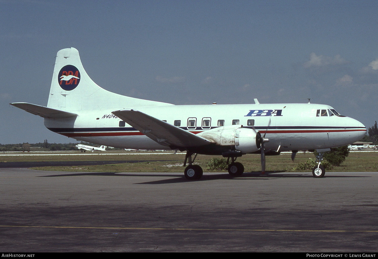 Aircraft Photo of N40423 | Martin 404 | PBA - Provincetown-Boston Airline | AirHistory.net #203327