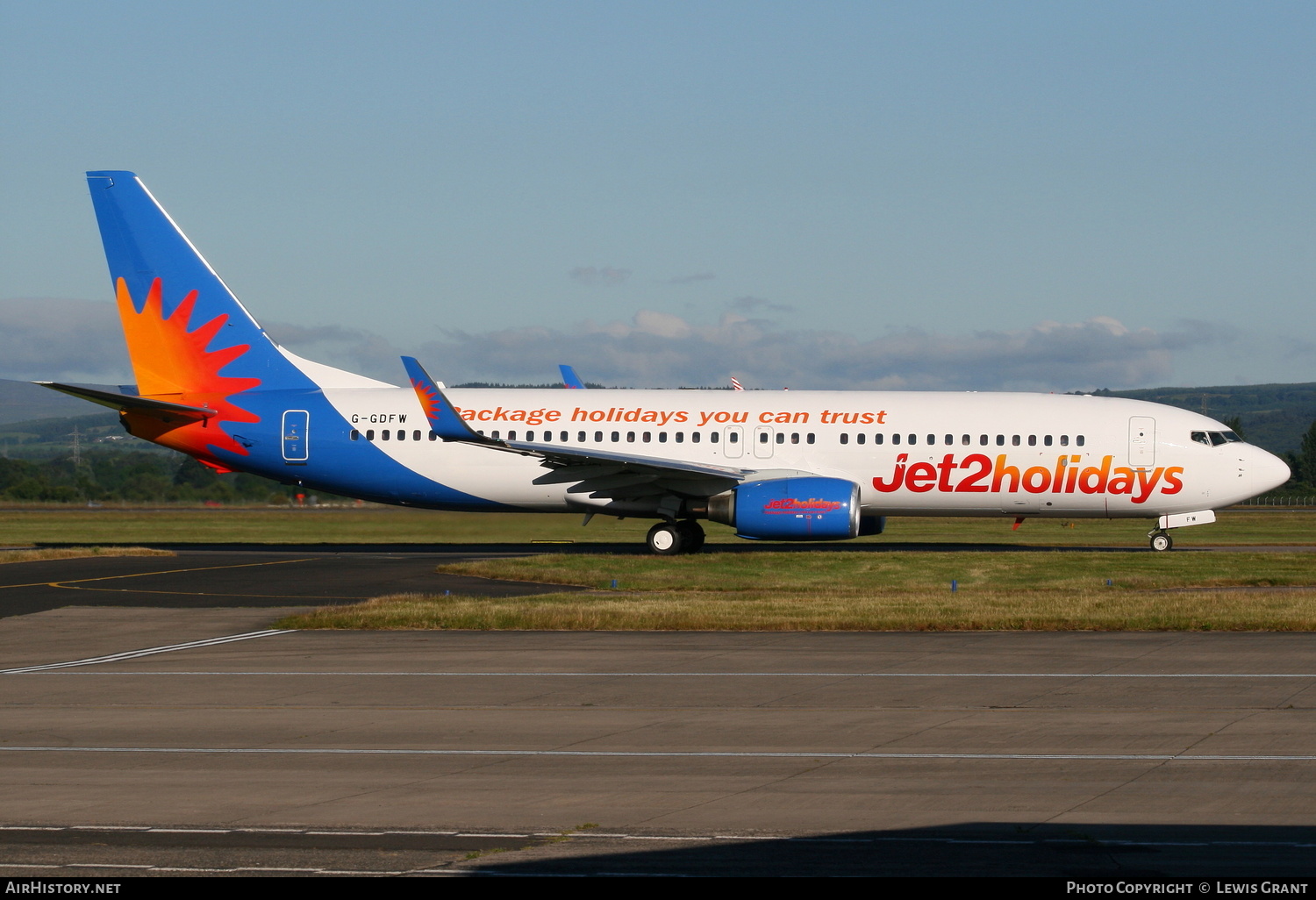 Aircraft Photo of G-GDFW | Boeing 737-8K5 | Jet2 Holidays | AirHistory.net #203336