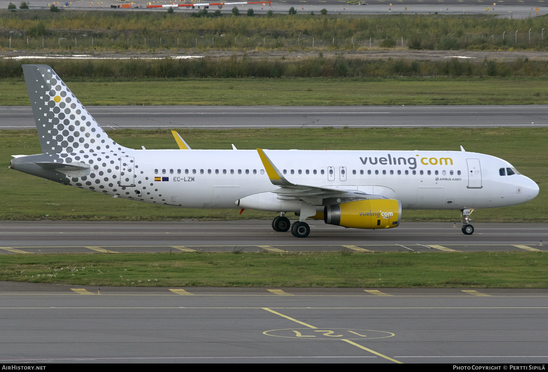 Aircraft Photo of EC-LZM | Airbus A320-232 | Vueling Airlines | AirHistory.net #203828