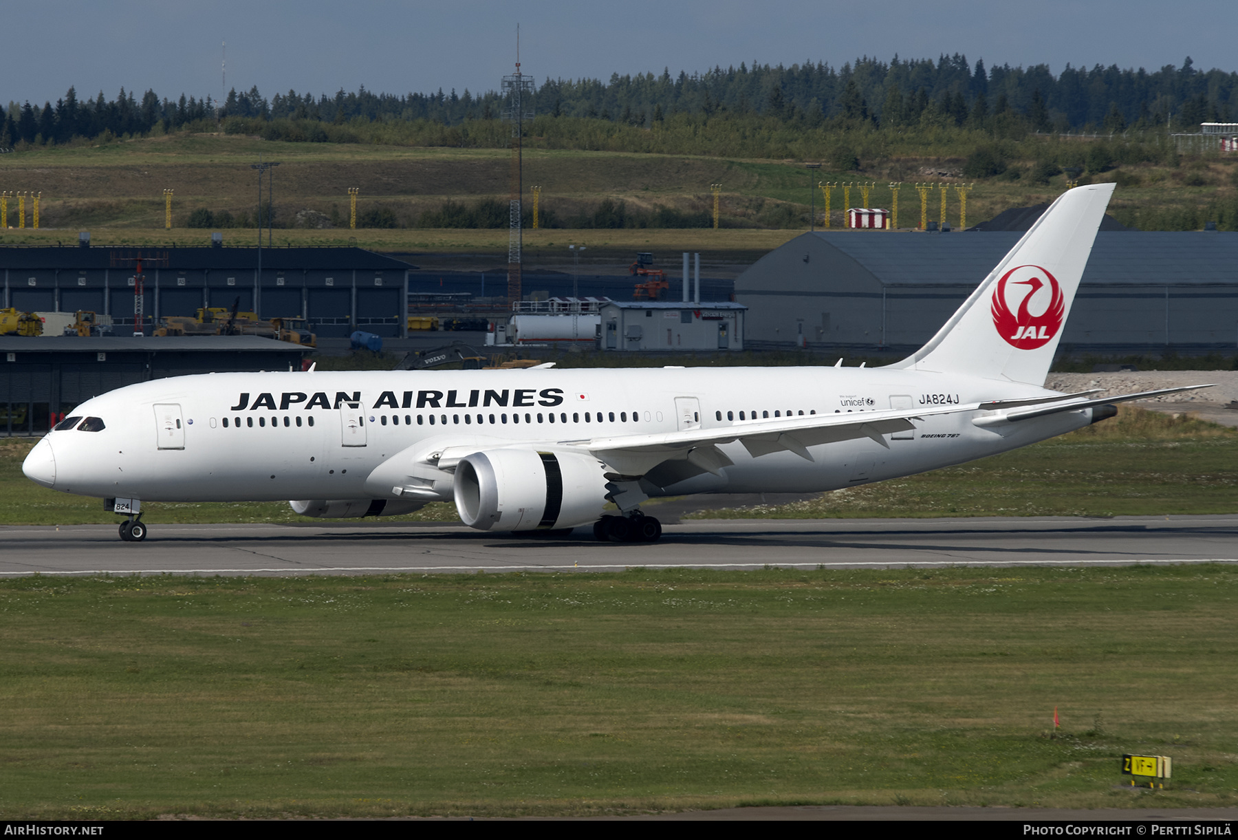 Aircraft Photo of JA824J | Boeing 787-8 Dreamliner | Japan Airlines - JAL | AirHistory.net #203840