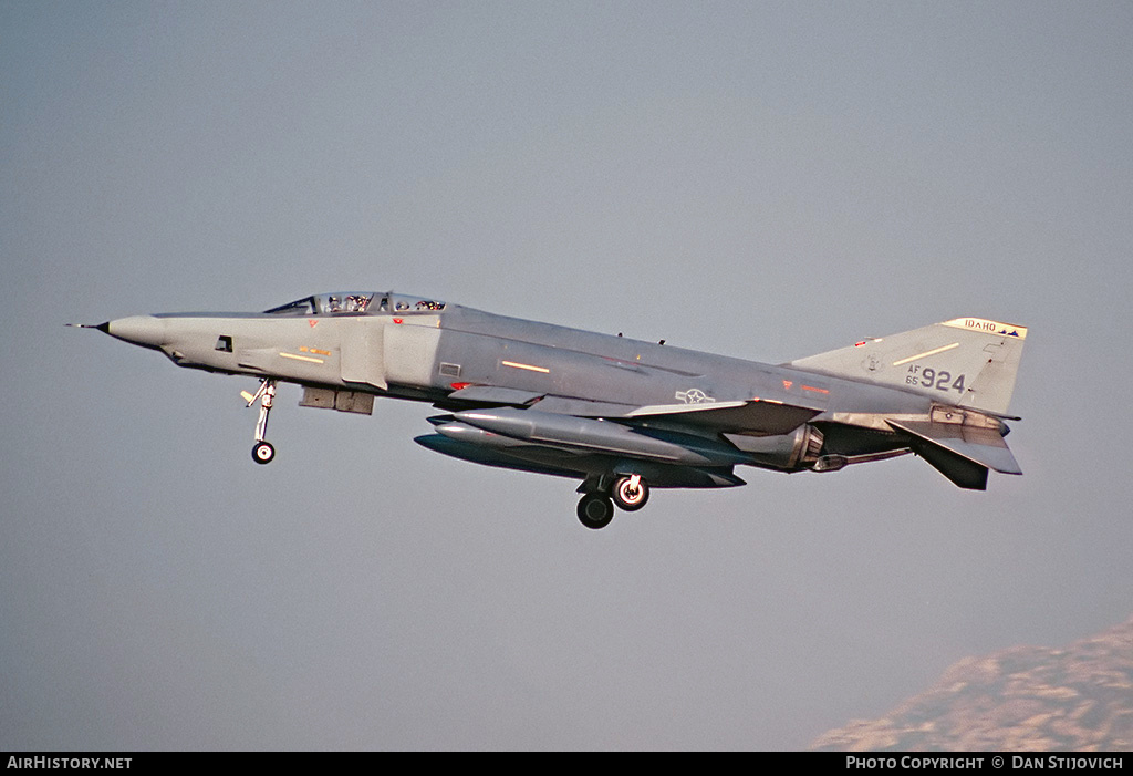 Aircraft Photo of 65-0924 / AF65-924 | McDonnell Douglas RF-4C Phantom II | USA - Air Force | AirHistory.net #203970