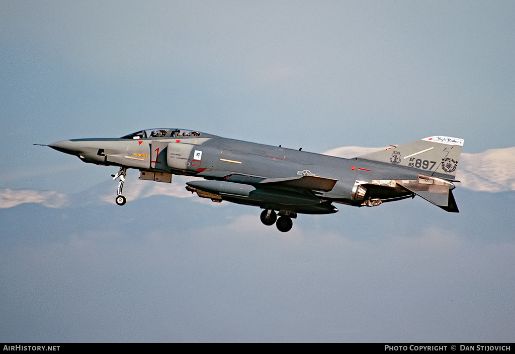 Aircraft Photo of 65-0897 / AF65-897 | McDonnell Douglas RF-4C Phantom II | USA - Air Force | AirHistory.net #204020