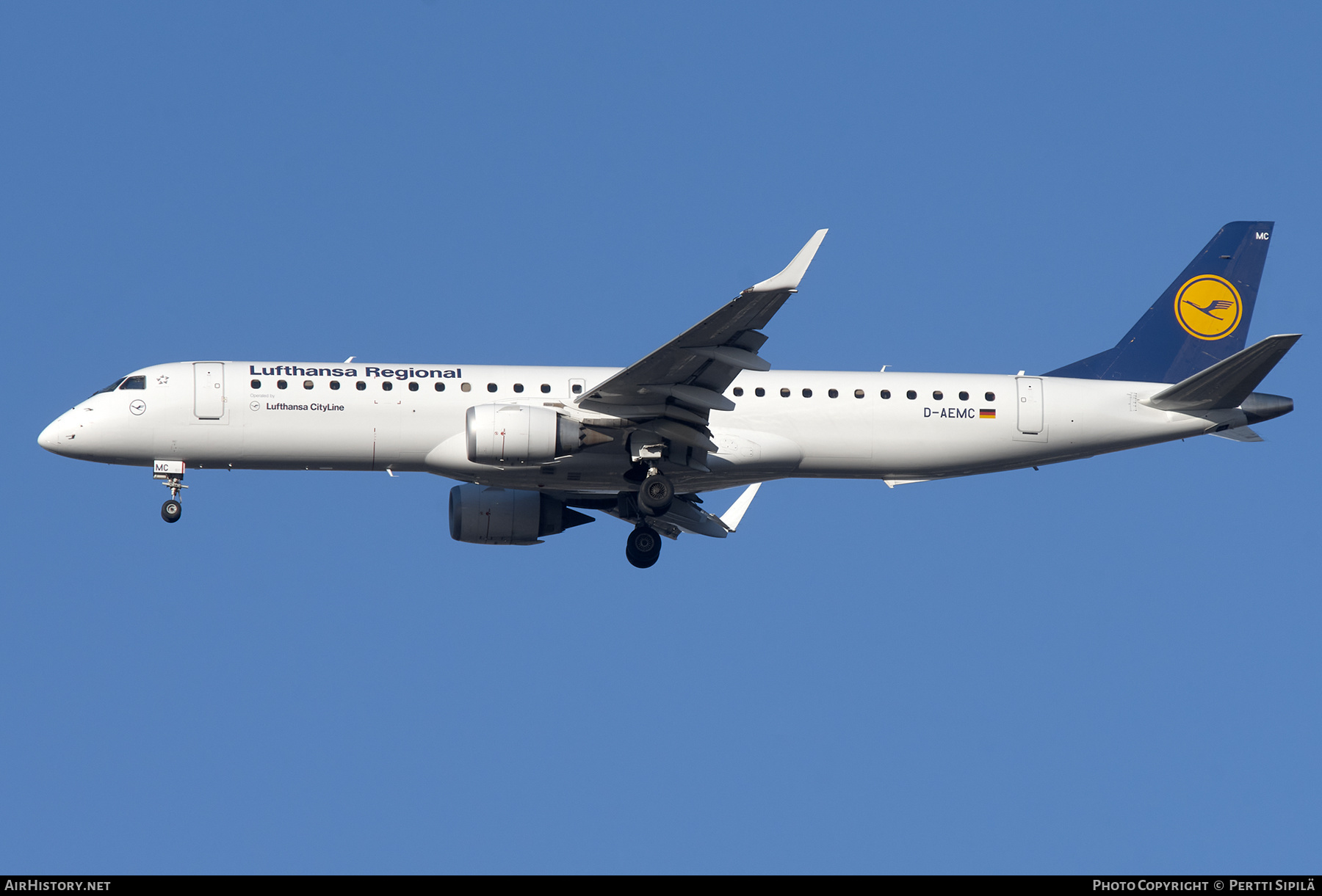 Aircraft Photo of D-AEMC | Embraer 195LR (ERJ-190-200LR) | Lufthansa Regional | AirHistory.net #204263