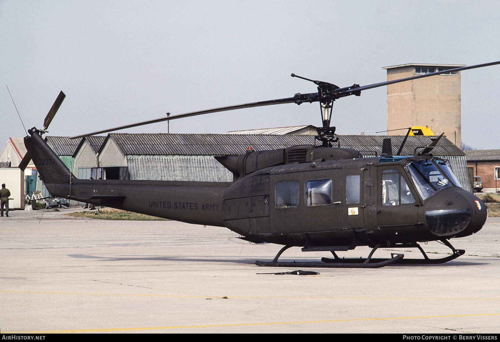 Aircraft Photo of 74-22337 / 0-22337 | Bell UH-1H Iroquois | USA - Army | AirHistory.net #204400