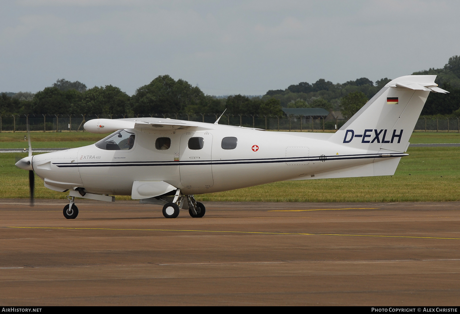 Aircraft Photo of D-EXLH | Extra EA-400 | AirHistory.net #204420