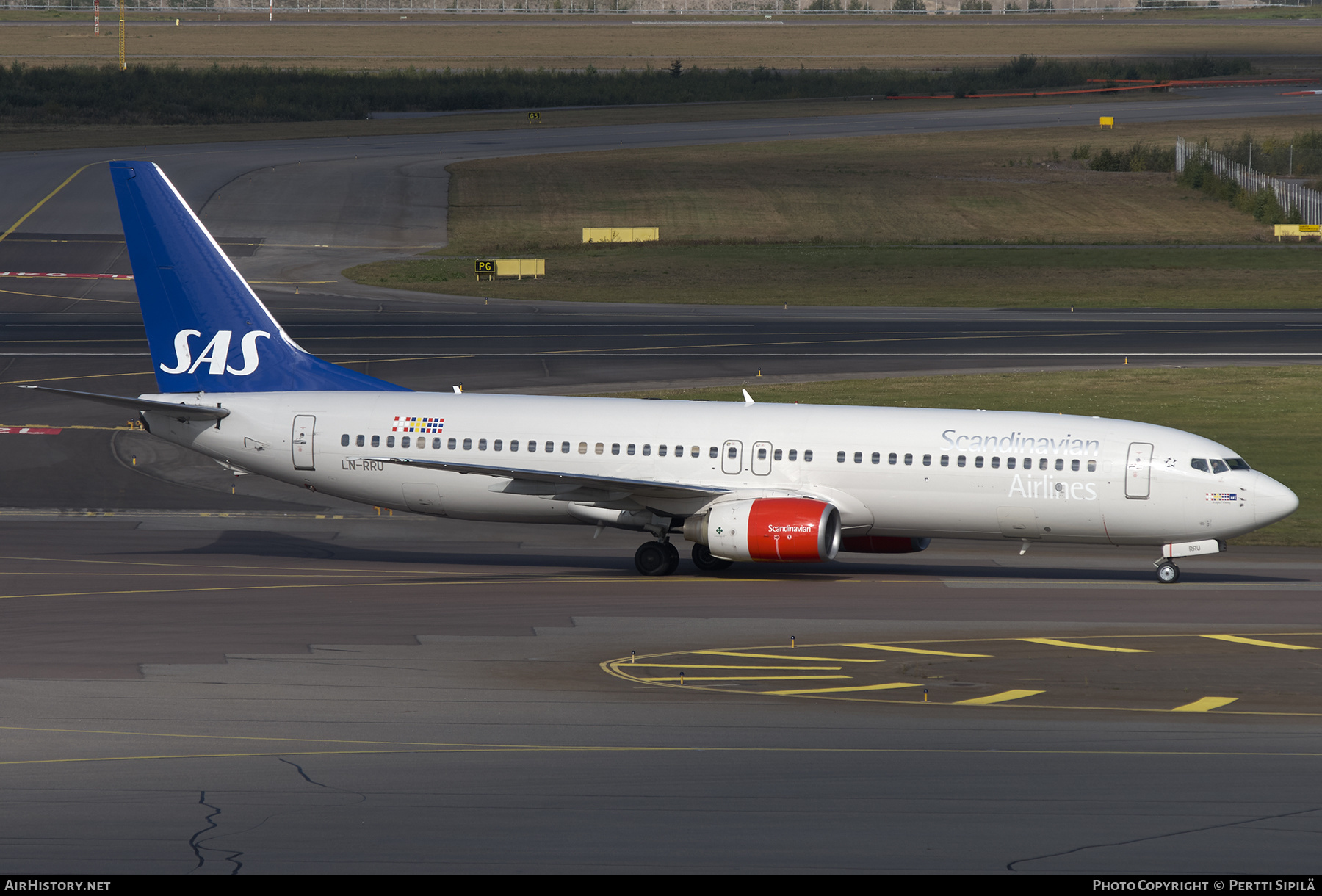 Aircraft Photo of LN-RRU | Boeing 737-883 | Scandinavian Airlines - SAS | AirHistory.net #204445