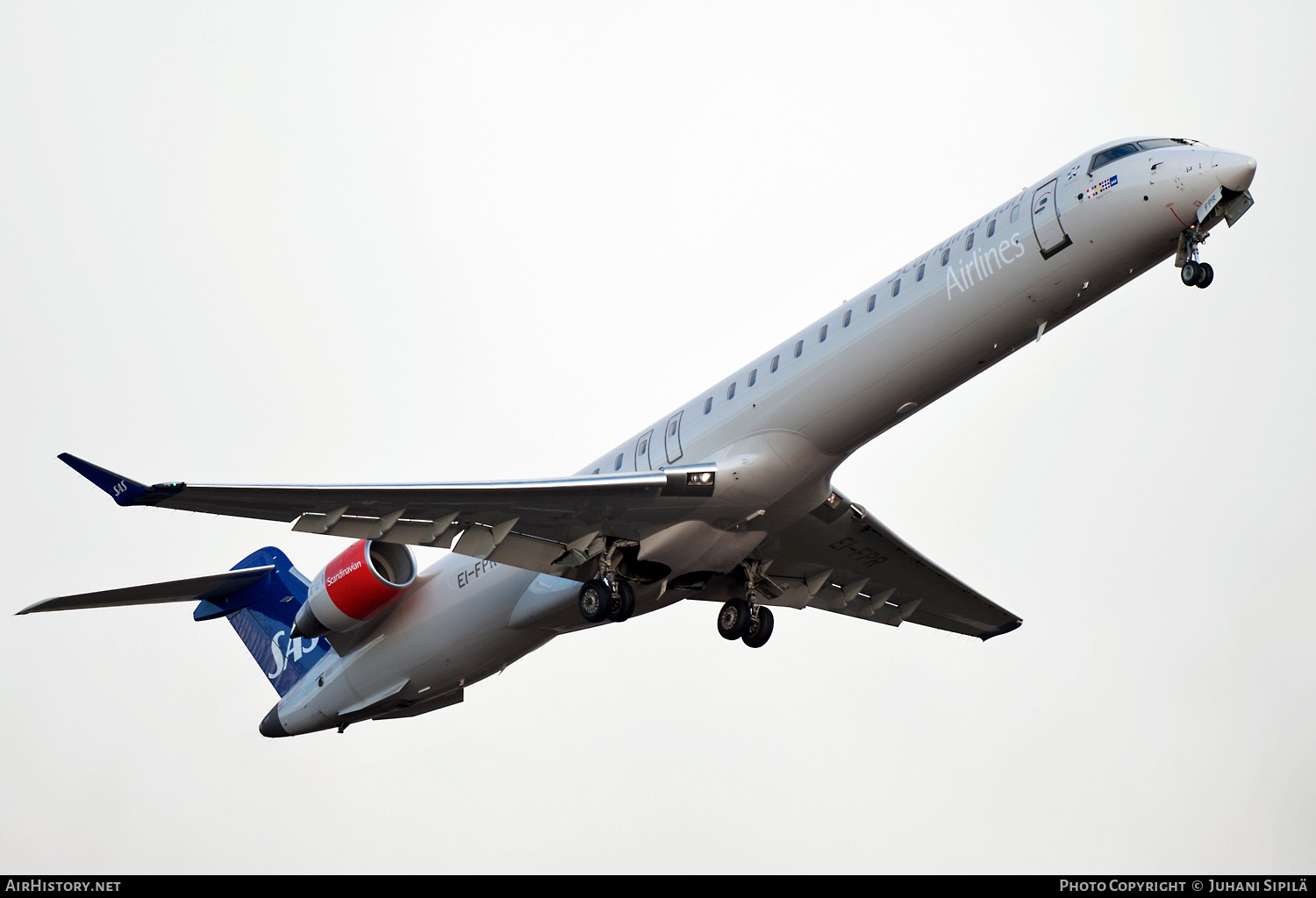 Aircraft Photo of EI-FPR | Bombardier CRJ-900LR (CL-600-2D24) | Scandinavian Airlines - SAS | AirHistory.net #204448