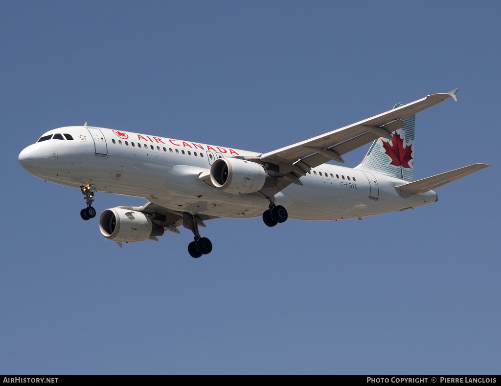 Aircraft Photo of C-FGYL | Airbus A320-211 | Air Canada | AirHistory.net #204458