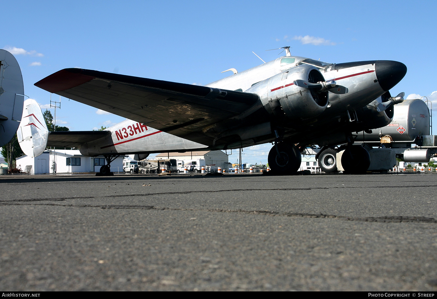 Aircraft Photo of N33HH | Beech E18S-9700 | AirHistory.net #204511