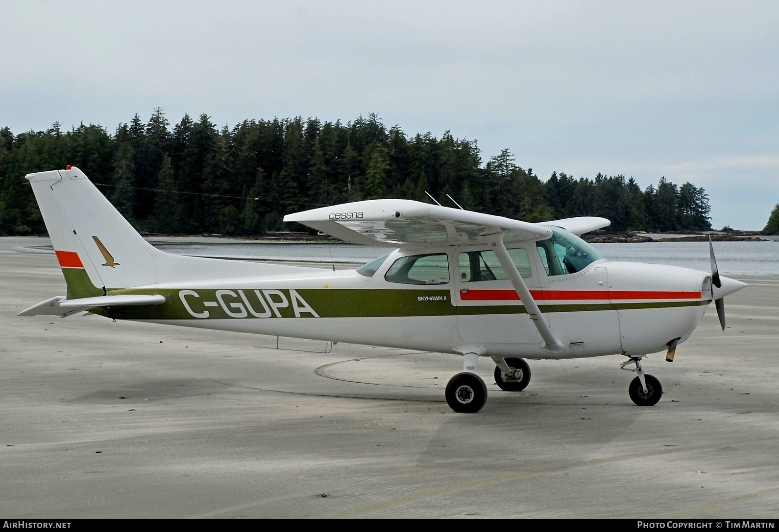 Aircraft Photo of C-GUPA | Cessna 172N Skyhawk II | AirHistory.net #204519