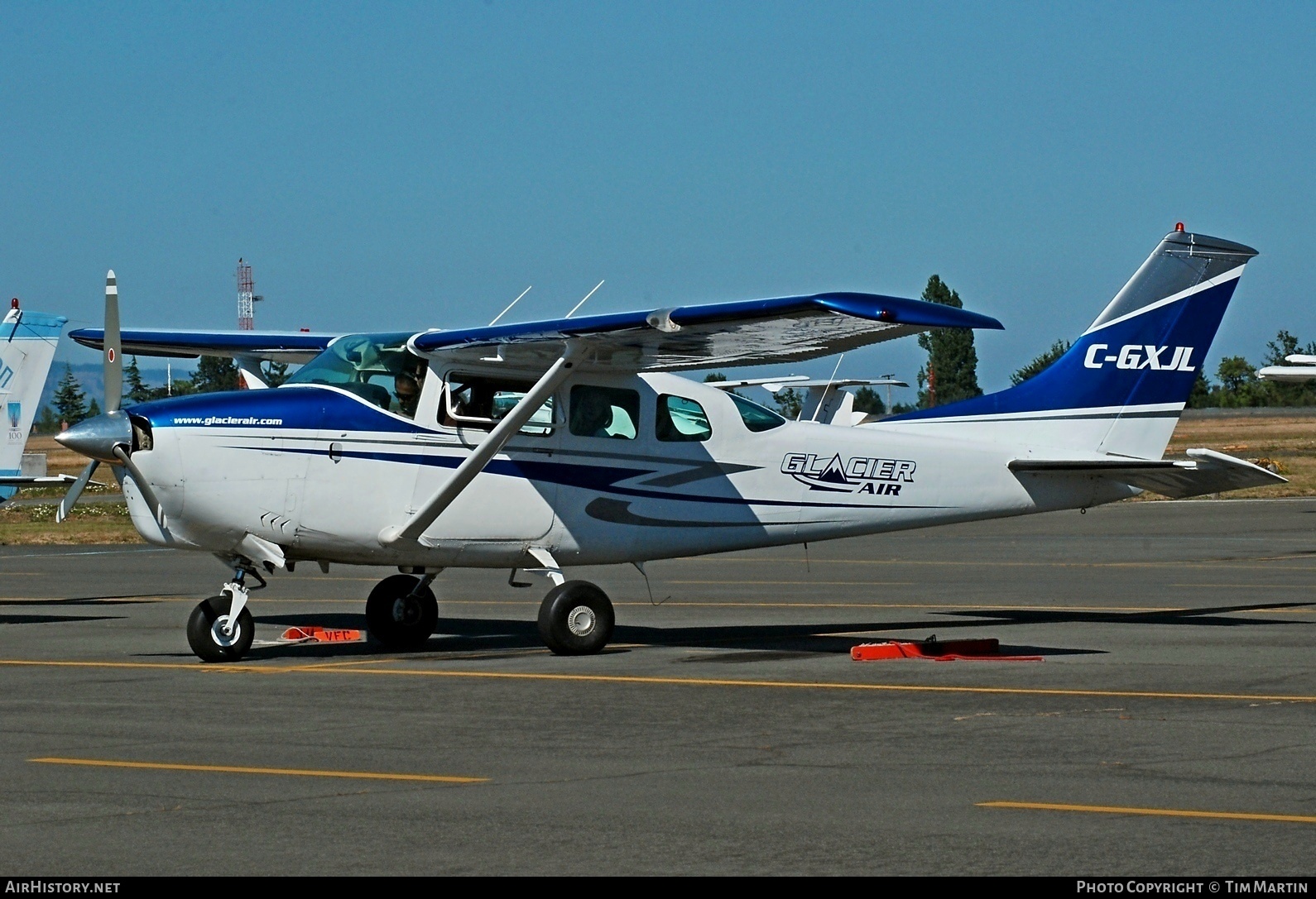 Aircraft Photo of C-GXJL | Cessna U206C Super Skywagon | Glacier Air | AirHistory.net #204610