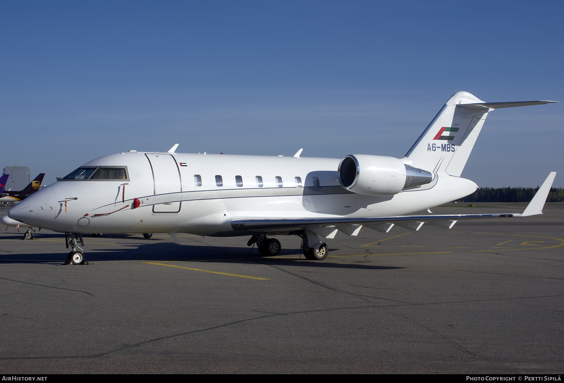 Aircraft Photo of A6-MBS | Bombardier Challenger 605 (CL-600-2B16) | AirHistory.net #204721