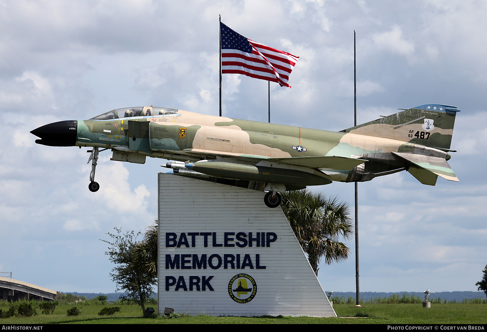 Aircraft Photo of 63-7487 / AF63-487 | McDonnell F-4C Phantom II | USA - Air Force | AirHistory.net #204729