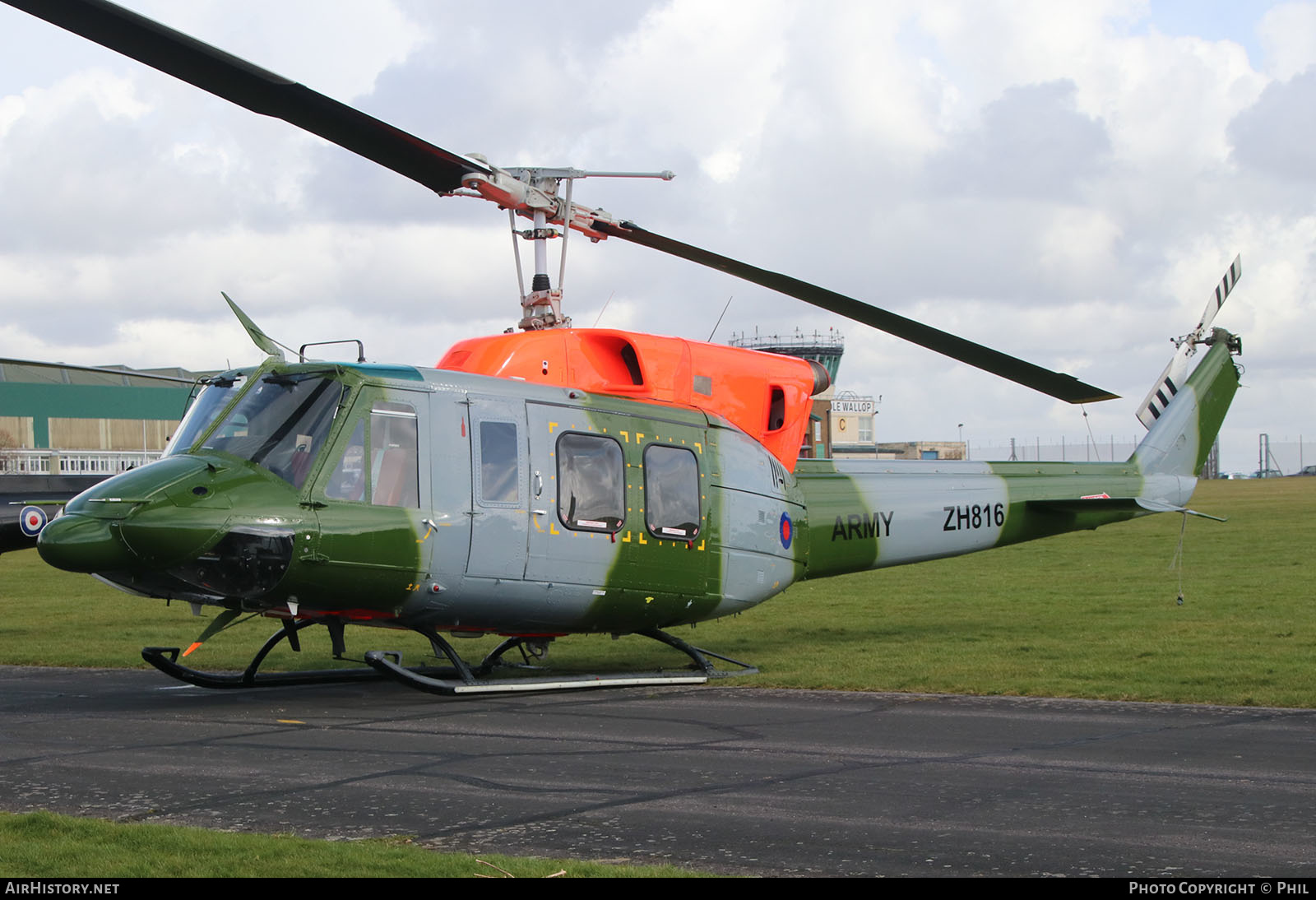 Aircraft Photo of ZH816 | Bell 212 AH.1 | UK - Army | AirHistory.net #204767