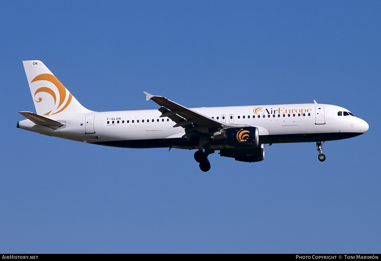 Aircraft Photo of F-GLGN | Airbus A320-212 | Air Europe | AirHistory.net #204770