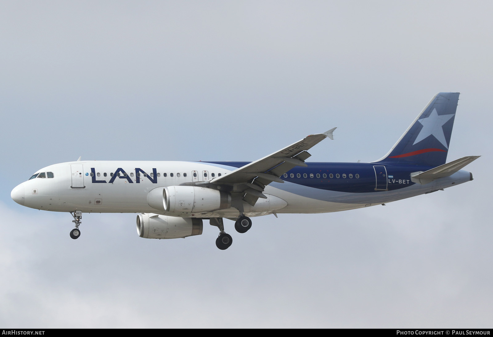 Aircraft Photo of LV-BET | Airbus A320-233 | LAN Airlines - Línea Aérea Nacional | AirHistory.net #204829