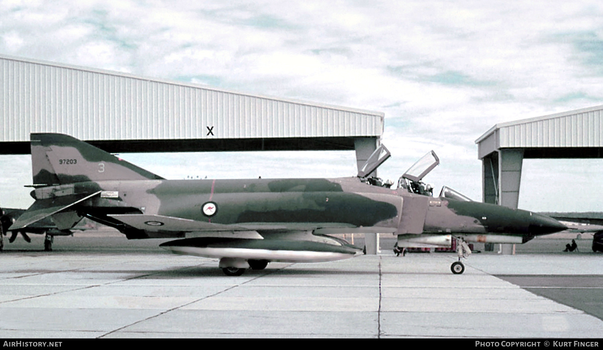 Aircraft Photo of 69-7203 | McDonnell Douglas F-4E Phantom II | Australia - Air Force | AirHistory.net #204955