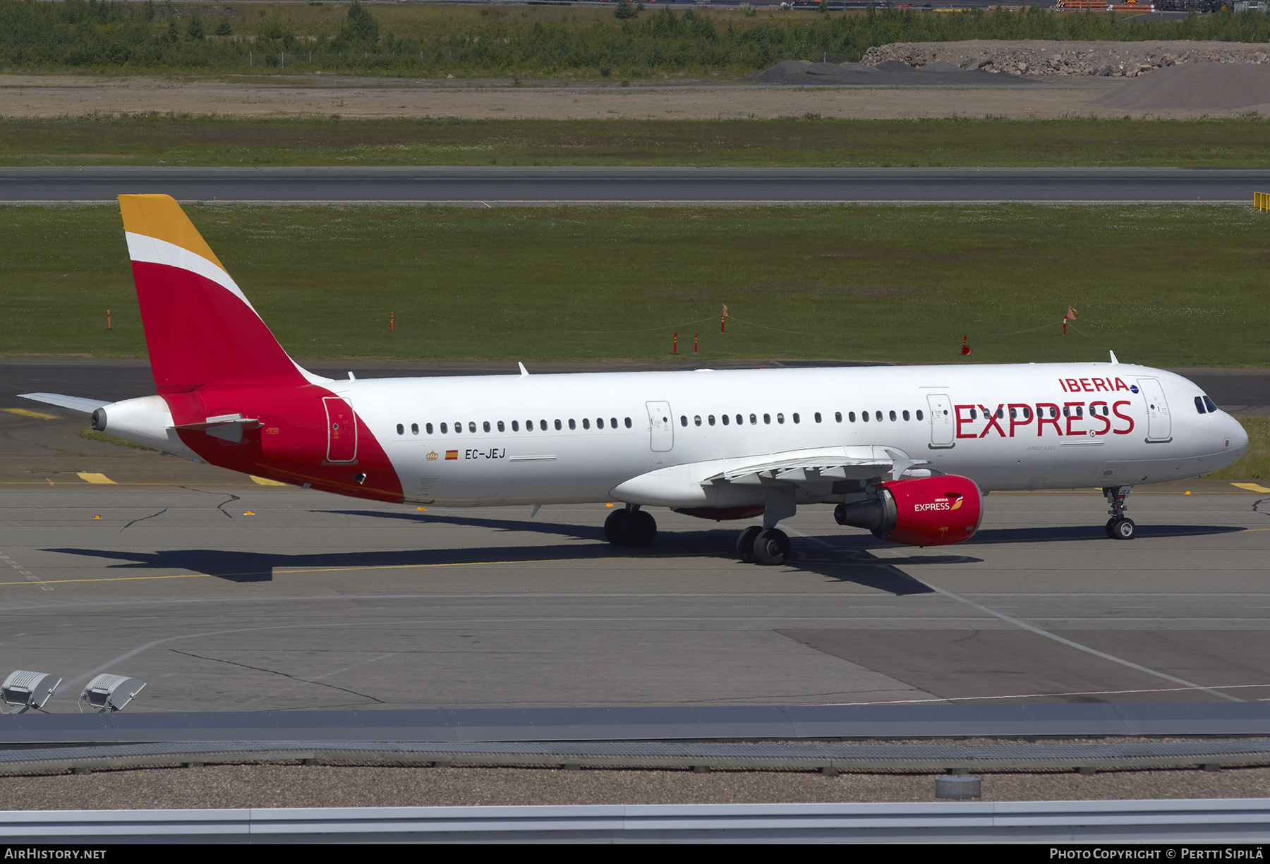 Aircraft Photo of EC-JEJ | Airbus A321-213 | Iberia Express | AirHistory.net #204962