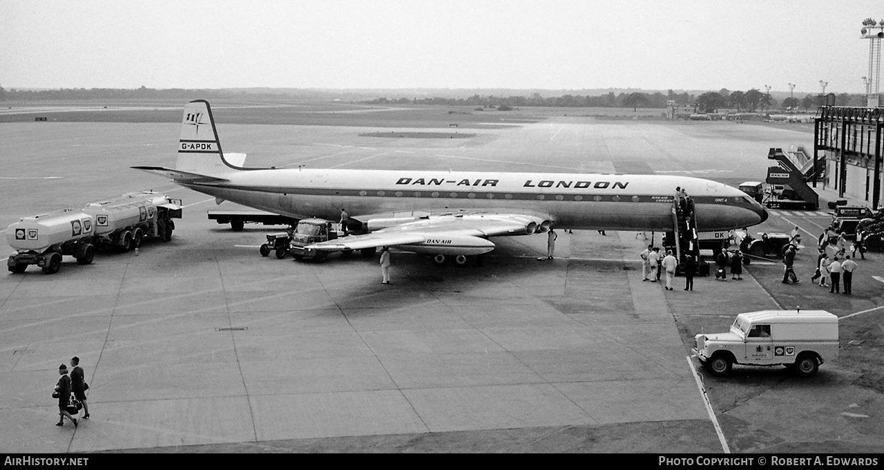Aircraft Photo of G-APDK | De Havilland D.H. 106 Comet 4 | Dan-Air London | AirHistory.net #205019
