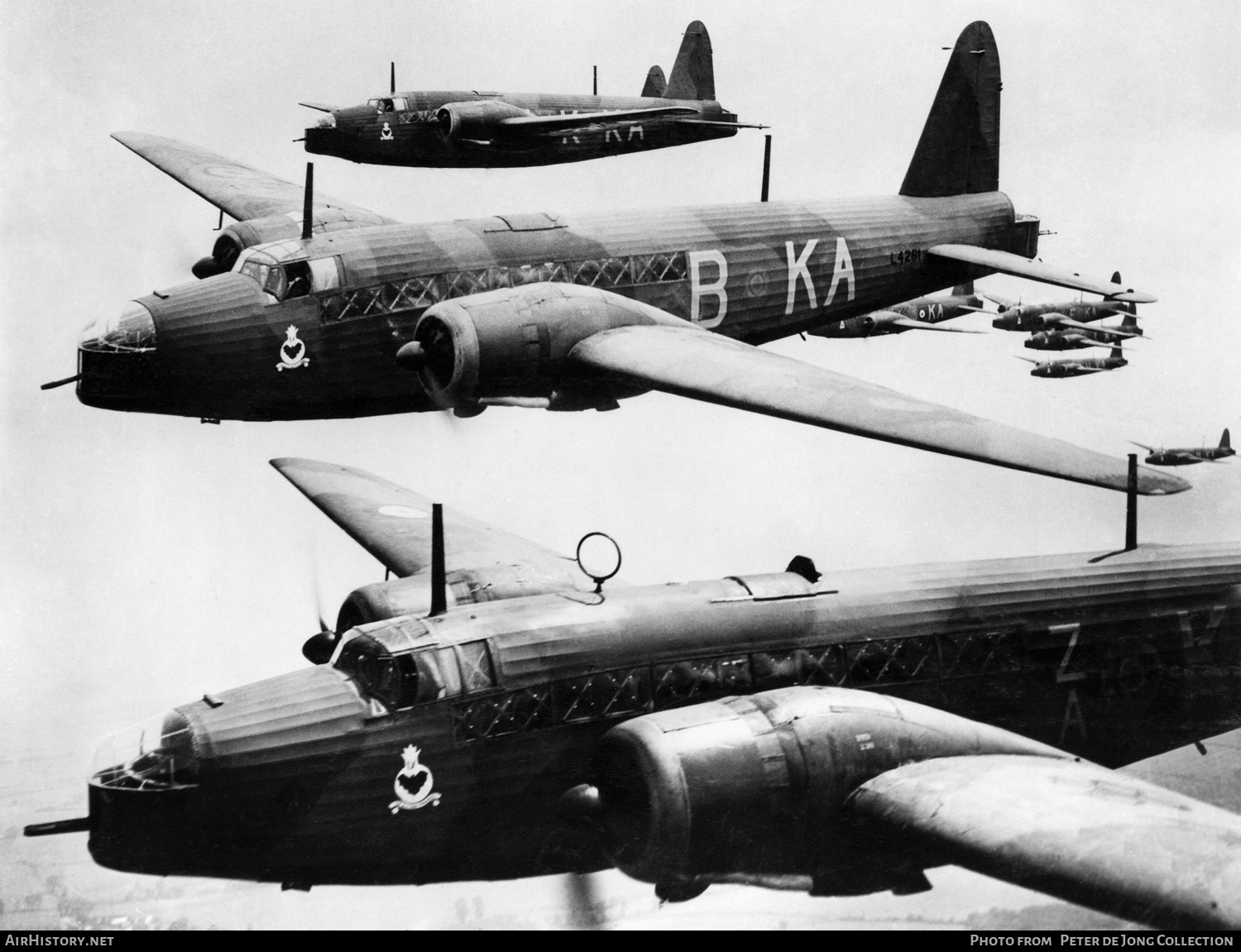 Aircraft Photo of L4261 | Vickers Wellington Mk1 | UK - Air Force | AirHistory.net #205066