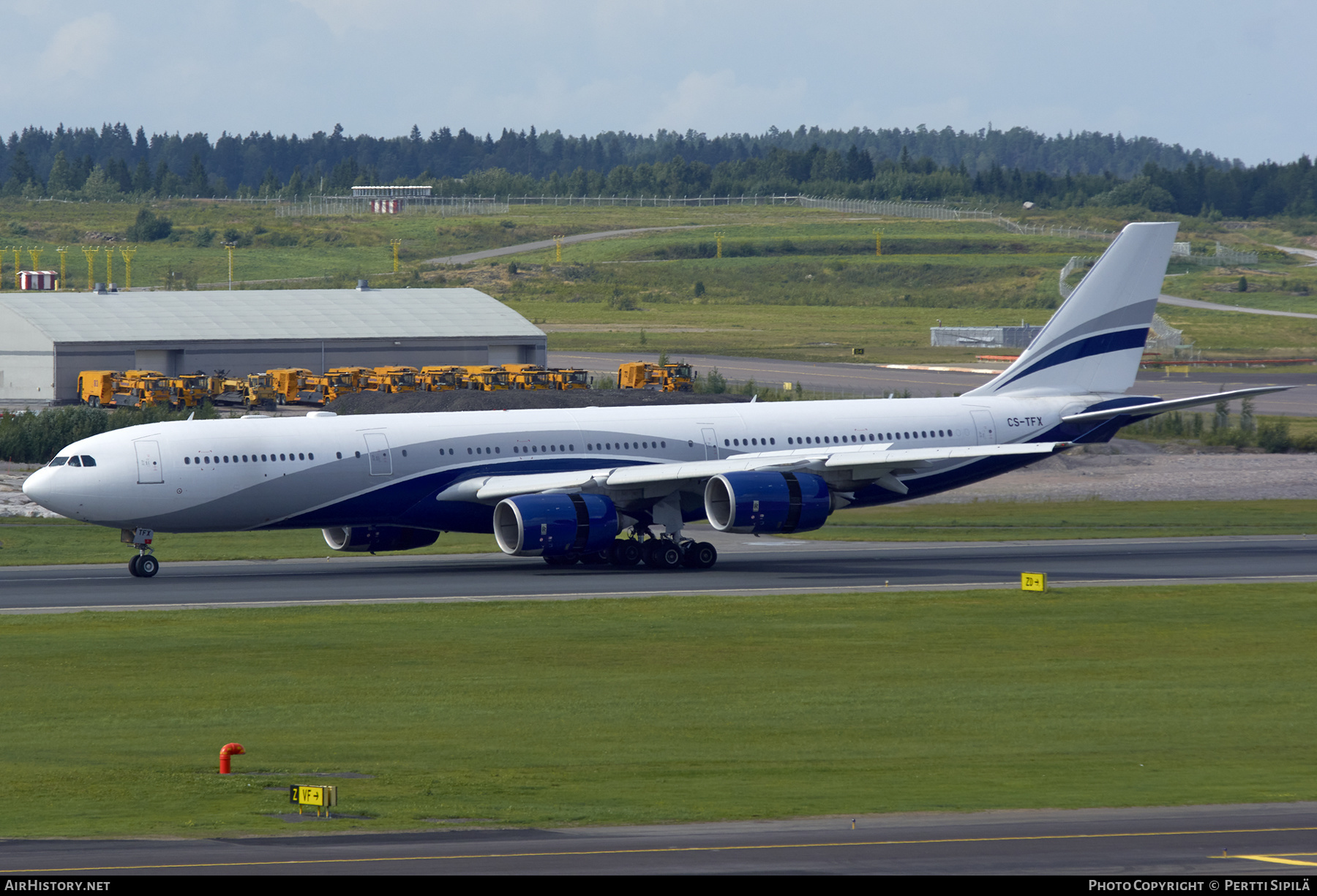 Aircraft Photo of CS-TFX | Airbus A340-542 | AirHistory.net #205115