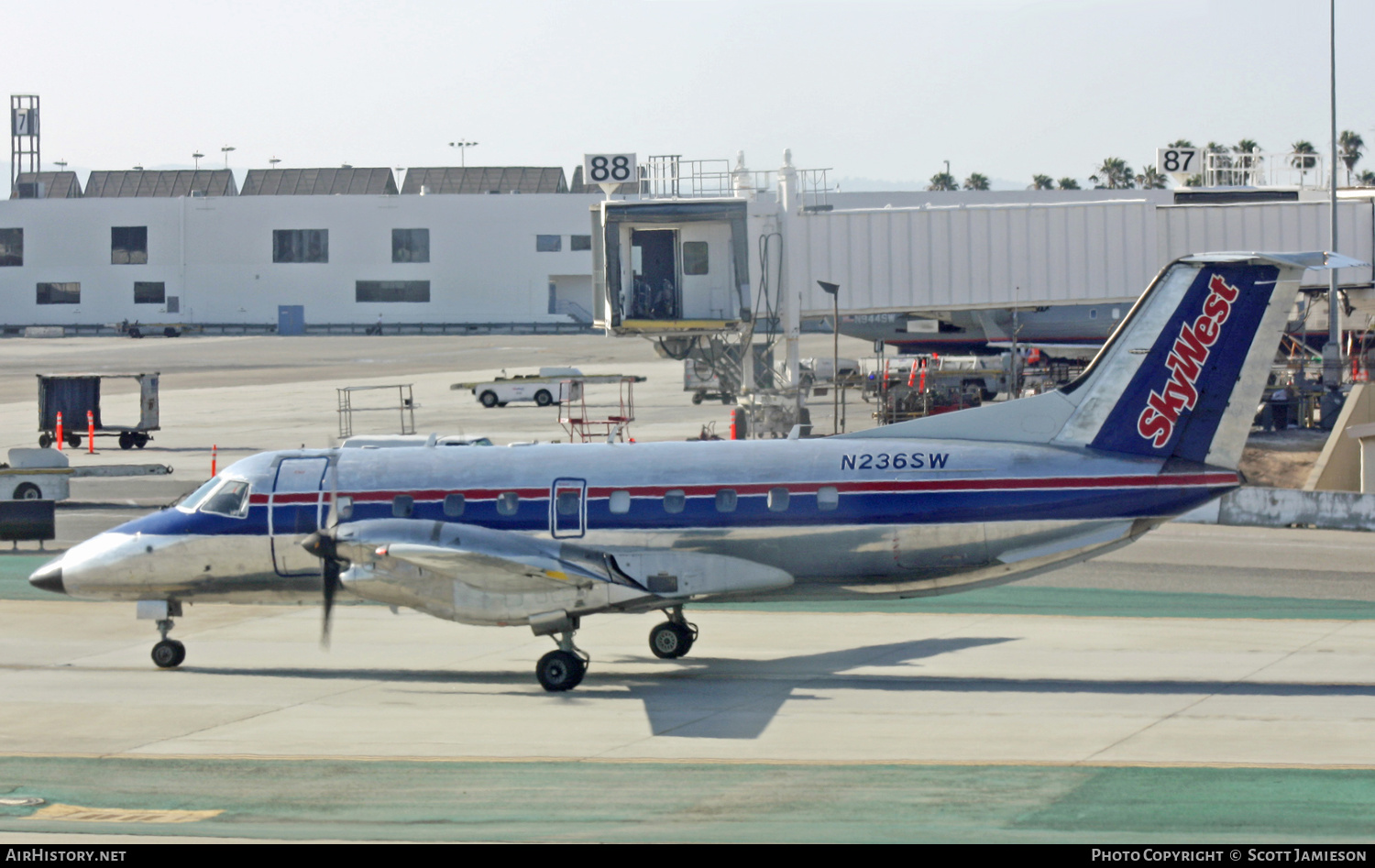 Aircraft Photo of N236SW | Embraer EMB-120ER Brasilia | SkyWest Airlines | AirHistory.net #205224