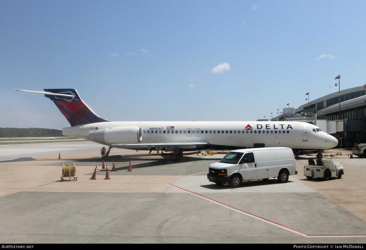 Aircraft Photo of N985AT | Boeing 717-231 | Delta Air Lines | AirHistory.net #205301