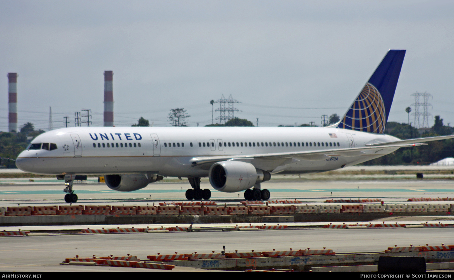 Aircraft Photo of N597UA | Boeing 757-222 | United Airlines | AirHistory.net #205306