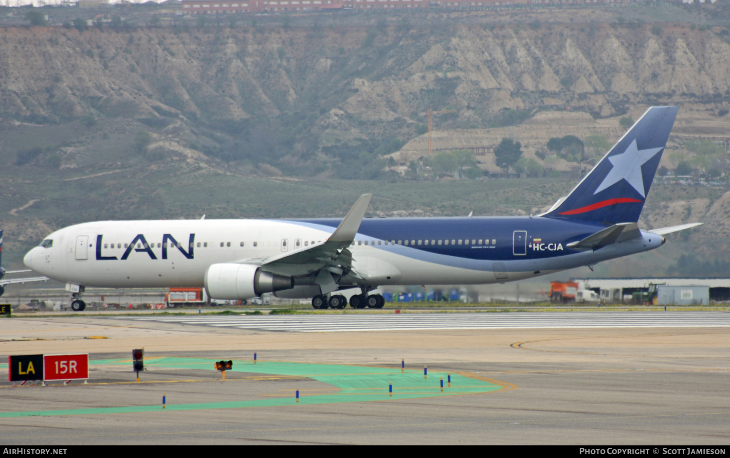 Aircraft Photo of HC-CJA | Boeing 767-316/ER | LAN Airlines - Línea Aérea Nacional | AirHistory.net #205353