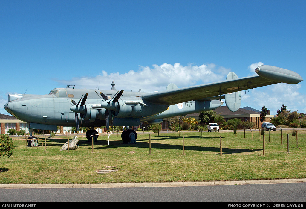 Aircraft Photo of 1717 | Avro 716 Shackleton MR3 | South Africa - Air Force | AirHistory.net #205364