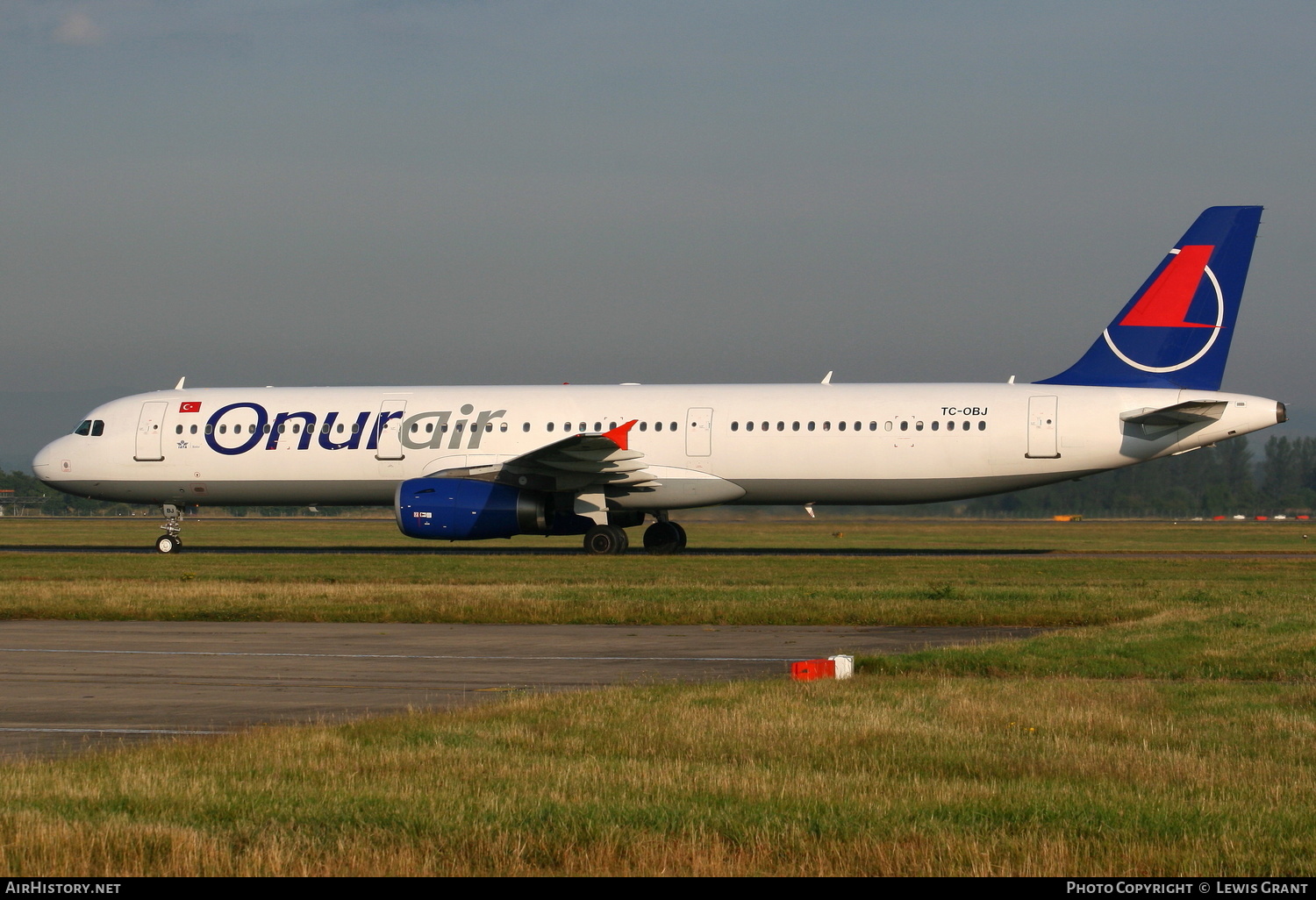 Aircraft Photo of TC-OBJ | Airbus A321-231 | Onur Air | AirHistory.net #205384