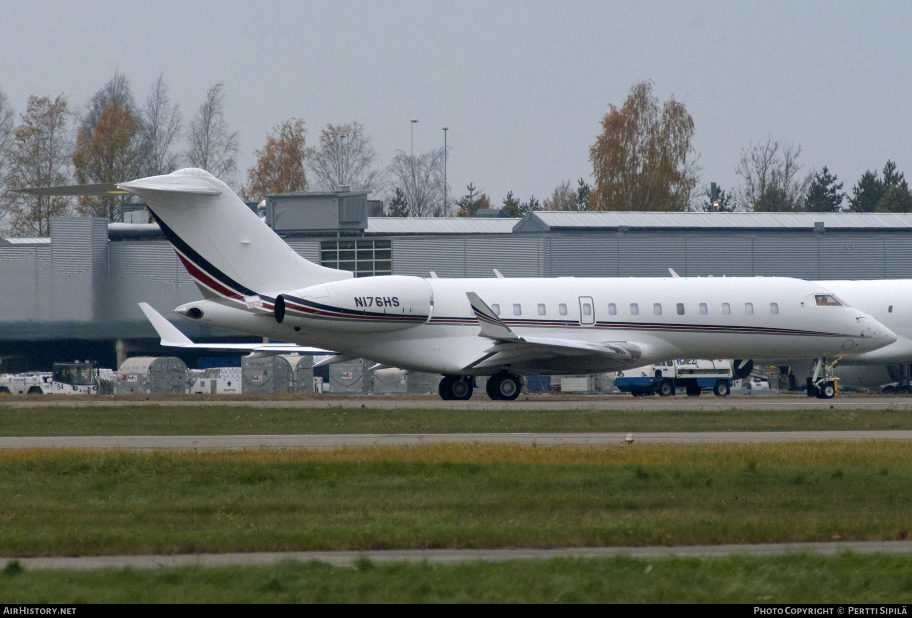 Aircraft Photo of N176HS | Bombardier Global 5000 (BD-700-1A11) | AirHistory.net #205472