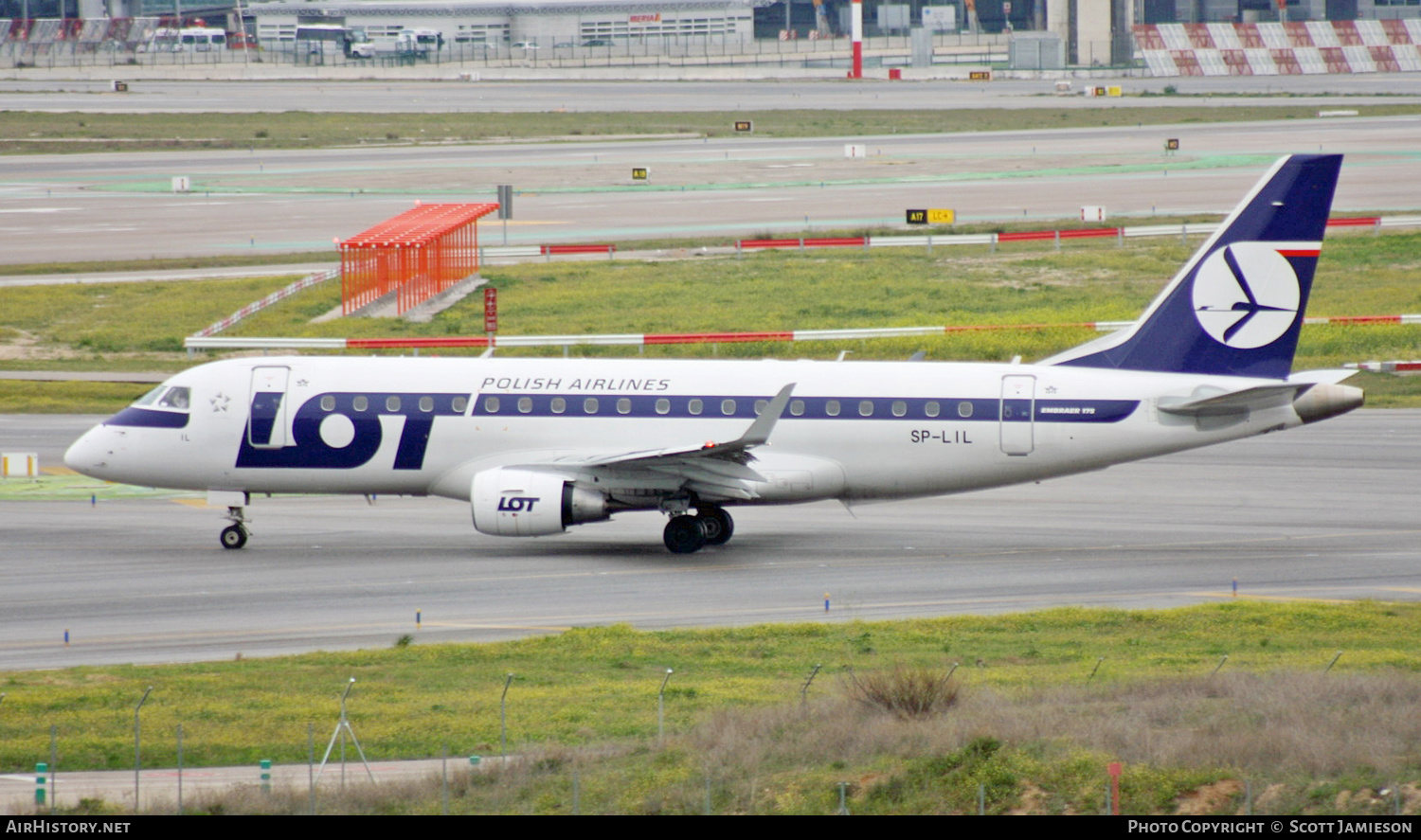 Aircraft Photo of SP-LIL | Embraer 175LR (ERJ-170-200LR) | LOT Polish Airlines - Polskie Linie Lotnicze | AirHistory.net #205494