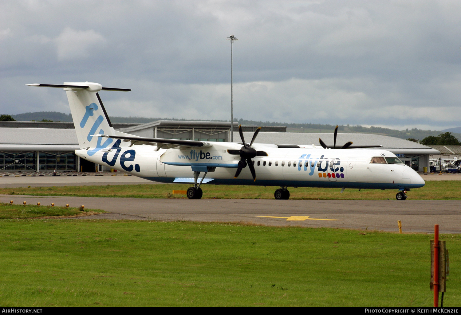 Aircraft Photo of G-ECOD | Bombardier DHC-8-402 Dash 8 | Flybe | AirHistory.net #205631