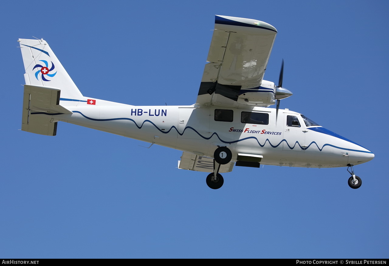 Aircraft Photo of HB-LUN | Partenavia P-68C | Swiss Flight Services | AirHistory.net #205698