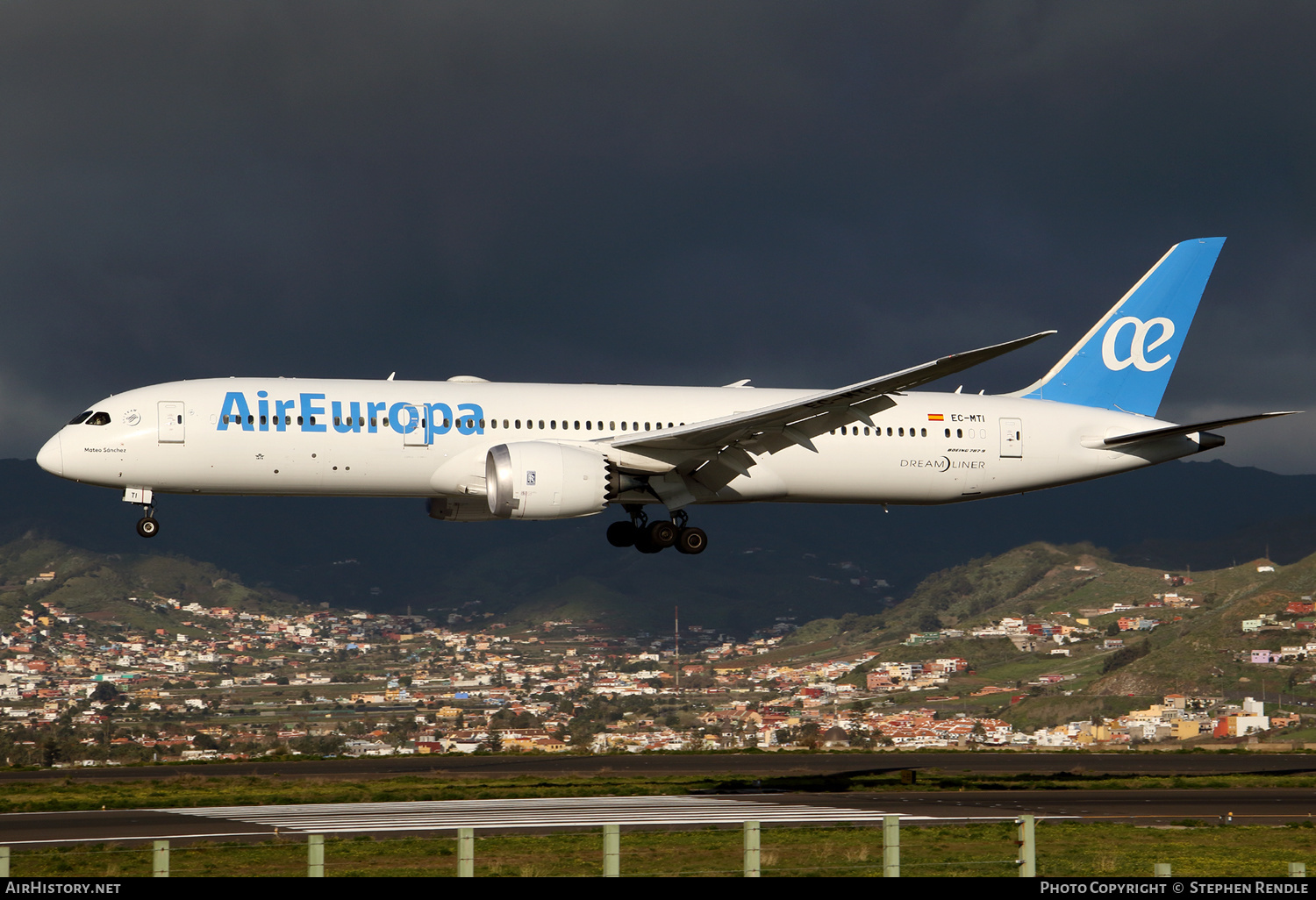 Aircraft Photo of EC-MTI | Boeing 787-9 Dreamliner | Air Europa | AirHistory.net #205705
