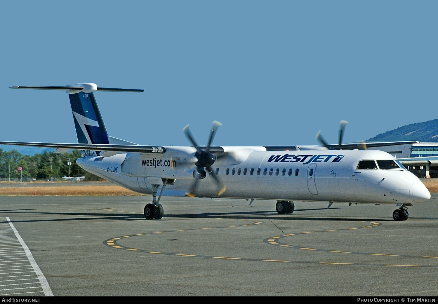 Aircraft Photo of C-GJWE | Bombardier DHC-8-402 Dash 8 | WestJet | AirHistory.net #205816