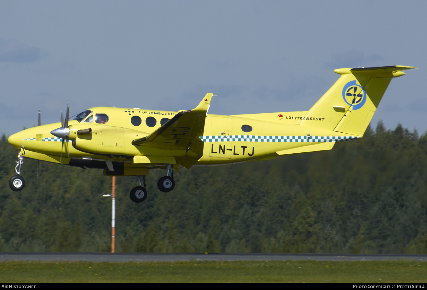 Aircraft Photo of LN-LTJ | Hawker Beechcraft B200GTO/WL King Air | Luftambulansetjenesten | AirHistory.net #205941