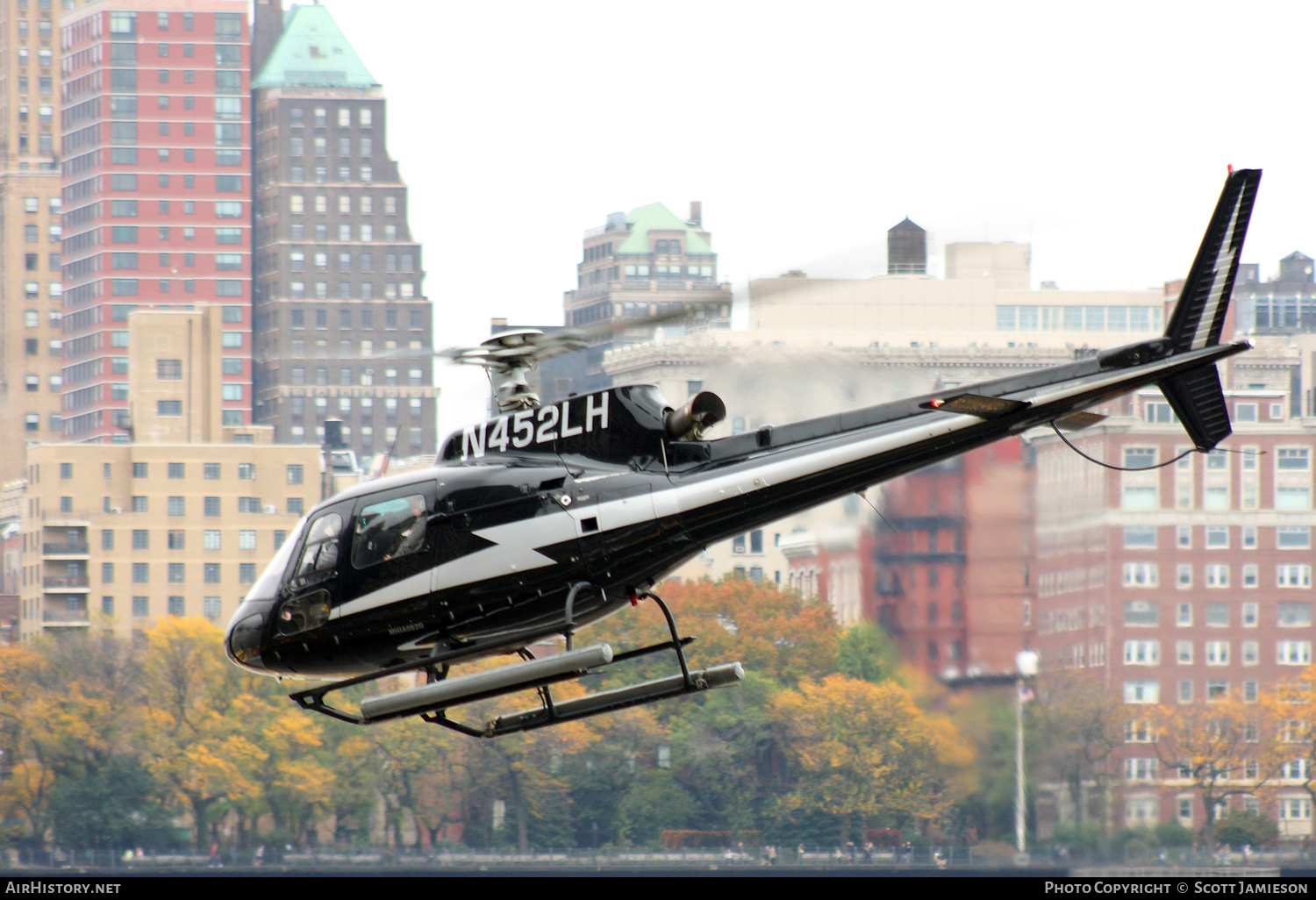 Aircraft Photo of N452LH | Eurocopter AS-350B-2 Ecureuil | AirHistory.net #206011