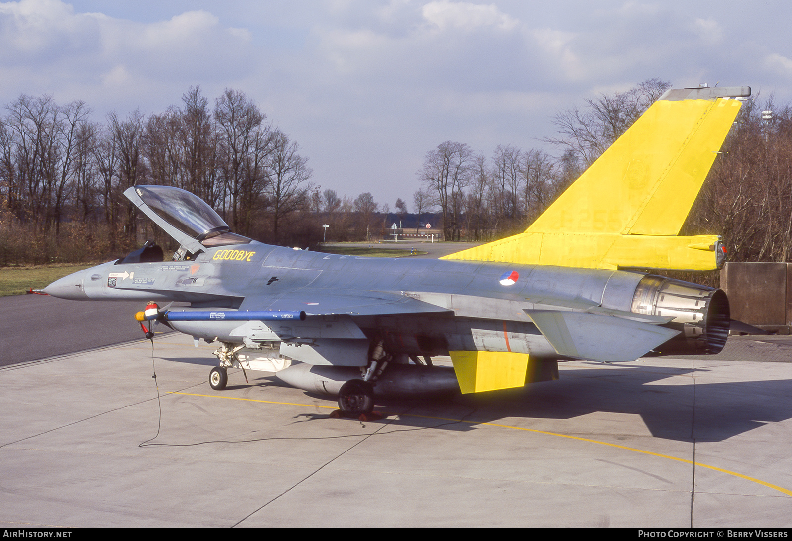 Aircraft Photo of J-255 | General Dynamics F-16A Fighting Falcon | Netherlands - Air Force | AirHistory.net #206070