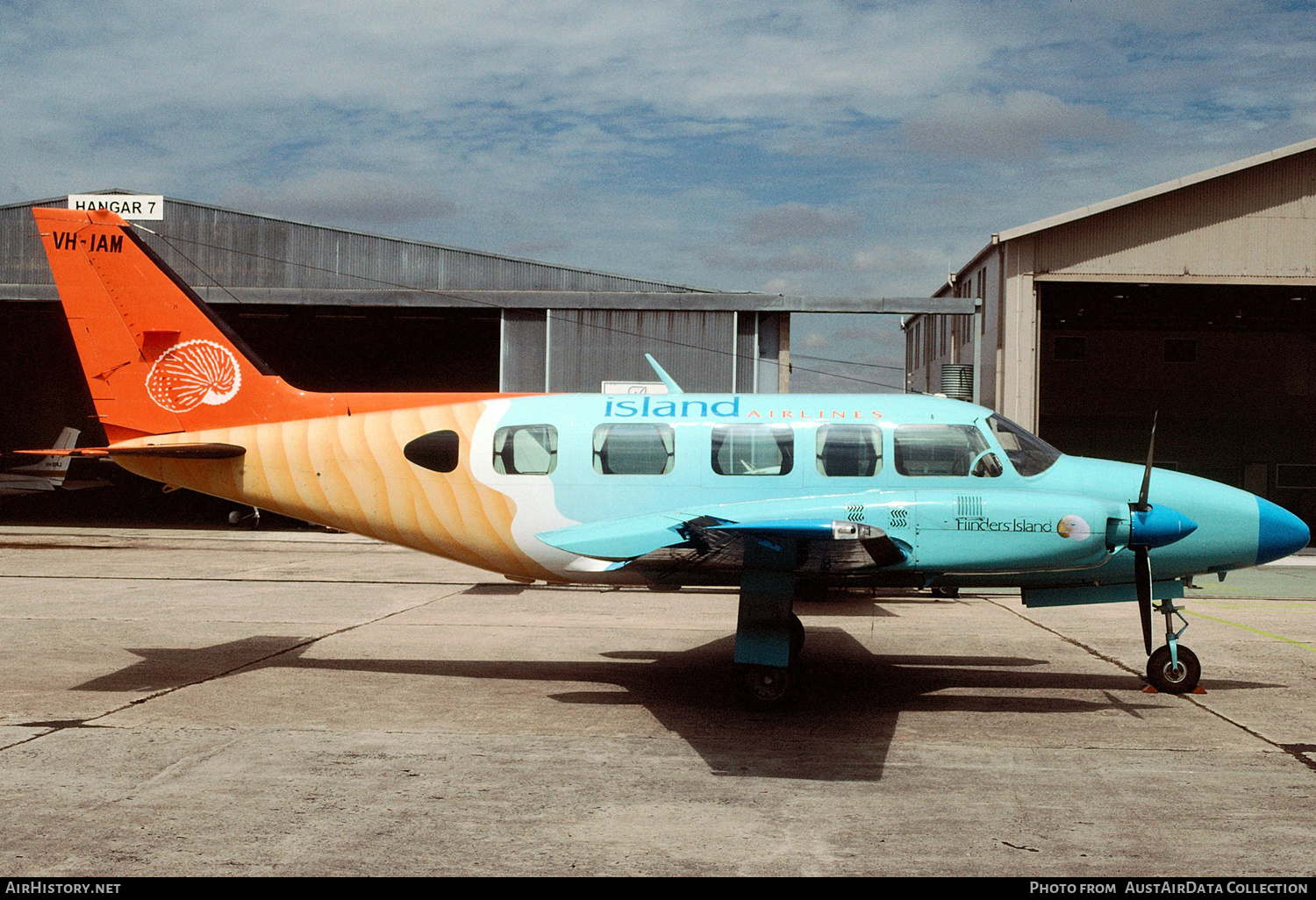 Aircraft Photo of VH-IAM | Piper PA-31-350 Navajo Chieftain | Flinders Island Airlines | AirHistory.net #206121